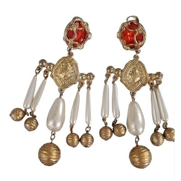 Gold Tone Dangle Ball Faux Teardrop Pearl Chandelier Gaudy 80s Clip Earring K454